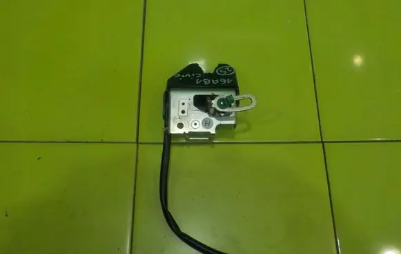 Honda Civic Tailgate exterior lock 
