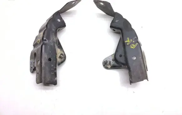 Mercedes-Benz E W211 Front bumper mounting bracket 