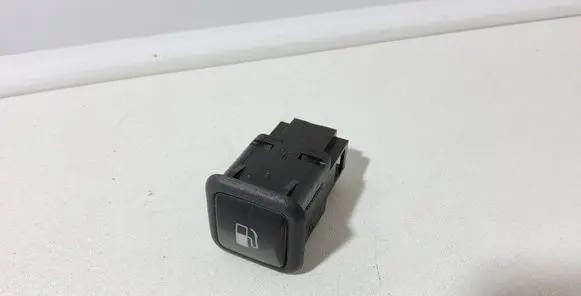 Volkswagen Golf IV Fuel tank opening switch 3B0959833A