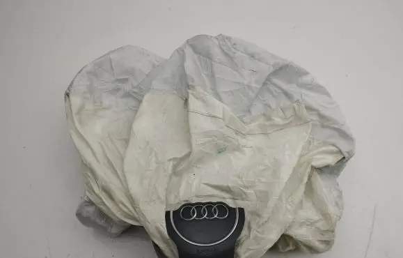 Audi A1 Steering wheel airbag 82A880201G