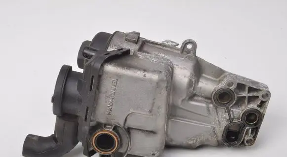 Volvo C70 Engine oil radiator 30788494