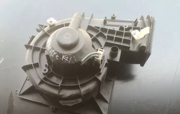 Nissan Primera Heater fan/blower 27200AV603