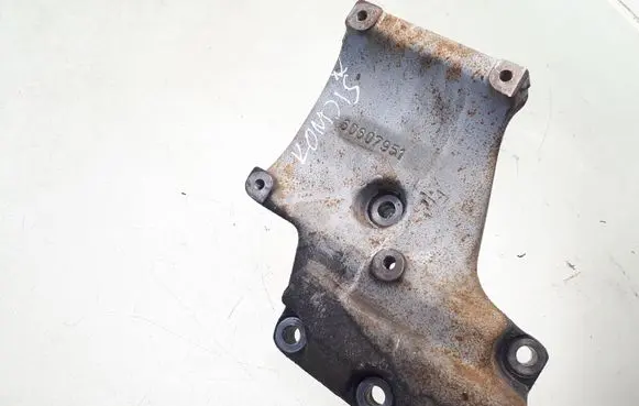 Alfa Romeo GTV A/C compressor mount bracket 60607951