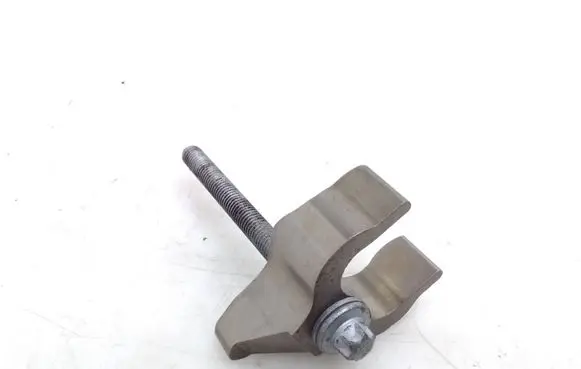 BMW X5 F15 Fuel Injector clamp holder 
