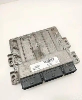 Renault Captur Engine control unit/module 237105171R 237103333R S180158139A
