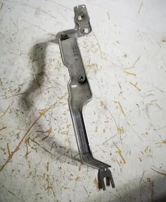Audi A6 C7 Headlight/headlamp mounting bracket 4G0807591
