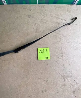 Volkswagen Golf III Front wiper blade arm