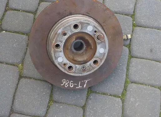 Porsche Boxster 986 Rear wheel hub spindle/knuckle 