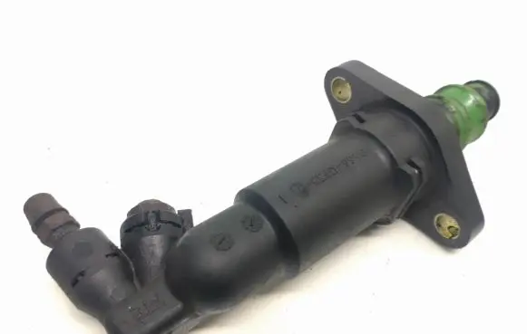 Volkswagen Transporter - Caravelle T4 Clutch master cylinder 1J0721261D