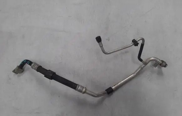Audi Q7 4M Air conditioning (A/C) pipe/hose 4M1820740K