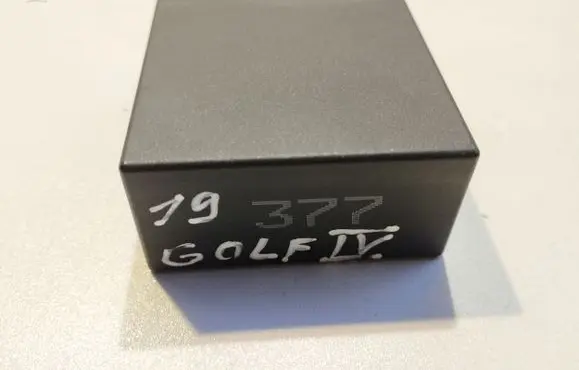 Volkswagen Golf IV Window wiper interval relay 4B0955531A