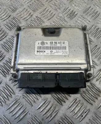 Volkswagen Bora Engine control unit/module 038906019DD 0281011065