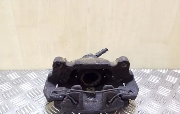Volkswagen Golf Plus Front brake caliper