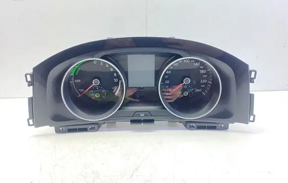 Speedometer (instrument cluster)