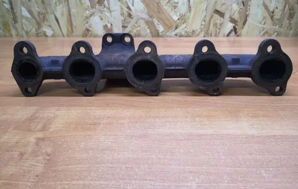 Volvo V60 Exhaust manifold 725711 110612