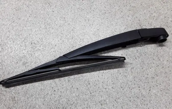 Nissan Qashqai Rear wiper blade arm
