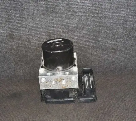 Volvo C30 ABS Pump 31317378 10096104083