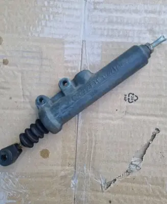 Mercedes-Benz E W210 Clutch slave cylinder 202290011