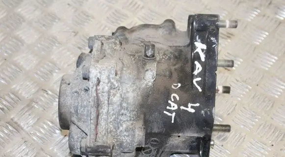 Toyota RAV 4 (XA30) Gearbox transfer box case W821Y296 W82