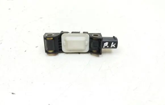 Jeep Grand Cherokee (WK) Airbag deployment crash/impact sensor 3948302526 04671779AC 190106