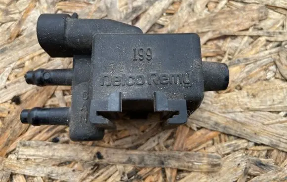 Volvo S60 Turbo solenoid valve 3319P1