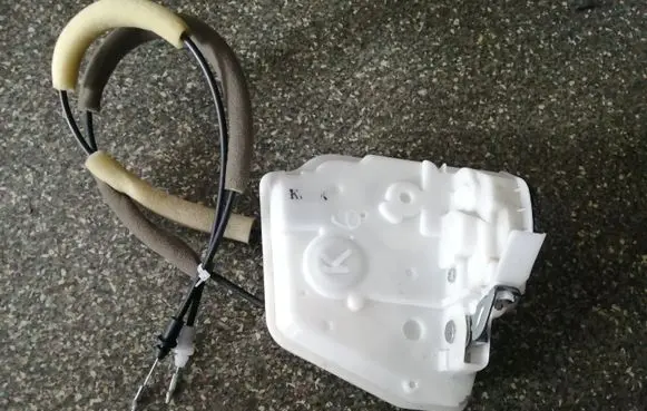 Mazda CX-5 II Rear door lock