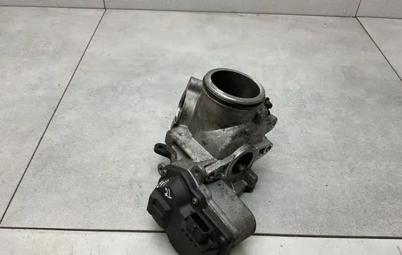 Land Rover Range Rover Evoque L538 EGR valve G4D35H273BB
