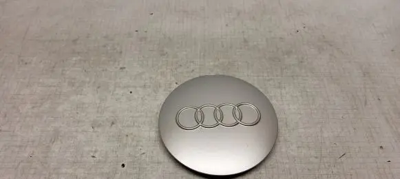 Audi A6 S6 C4 4A Original wheel cap 8D0601165B
