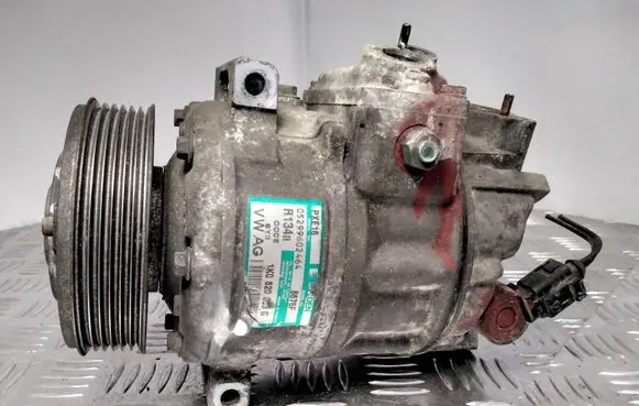 Volkswagen Golf V Air conditioning (A/C) compressor (pump) 1K0820803G 8675F 05299602464