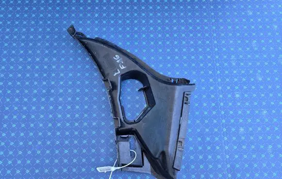 BMW X6 F16 Front bumper mounting bracket 8056505