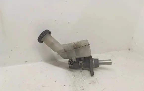 Mitsubishi Outlander Master brake cylinder 06335610101 06335611111