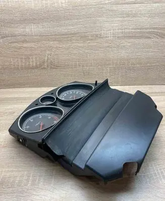 Opel Zafira B Speedometer (instrument cluster) 13216684 331985437