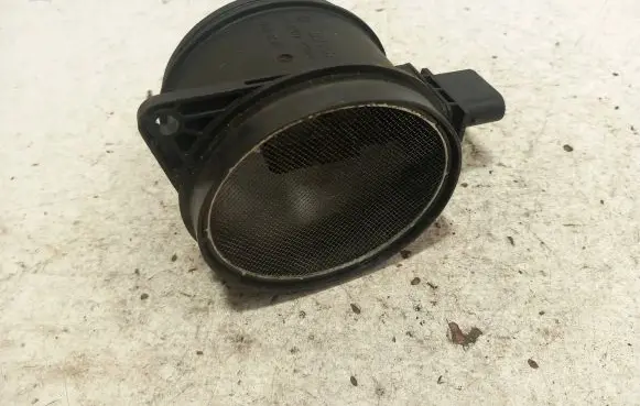 BMW 5 E60 E61 Mass air flow meter 0281002936