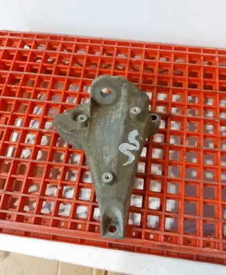 Audi A4 S4 B6 8E 8H Gearbox mounting bracket 8D0399113AT