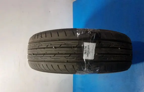 Volvo V50 R17 summer tire 