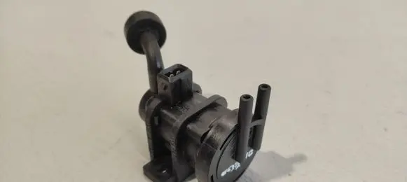 Opel Omega B2 Vacuum valve 09158200