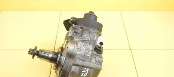 BMW 3 F30 F35 F31 Fuel injection high pressure pump 0445010517 29SP36