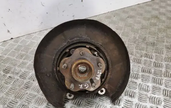 Nissan 350Z Rear wheel hub