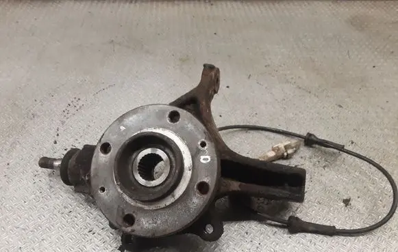 Peugeot 307 Front wheel hub spindle knuckle