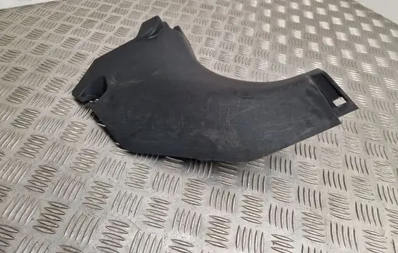 Foot area side trim