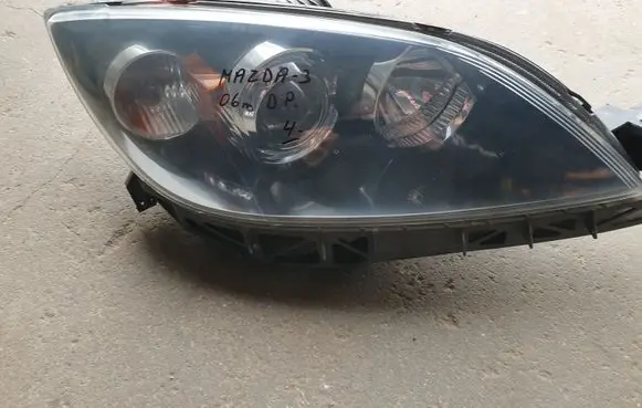 Mazda 3 I Headlight/headlamp