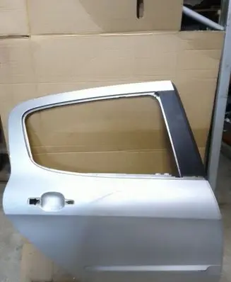Peugeot 308 Rear door 