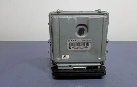 BMW 5 F10 F11 Engine control unit/module ECU 0281017081