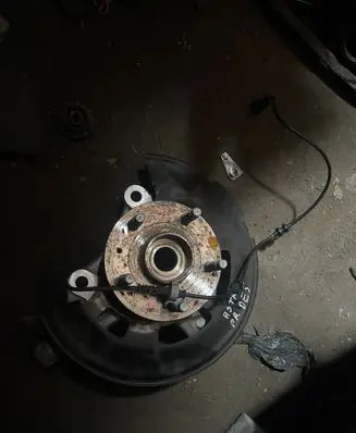 Opel Astra K Front wheel hub 39030300