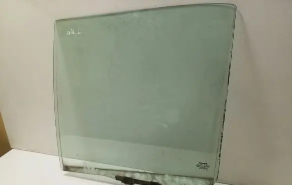 Honda CR-V Rear door window glass