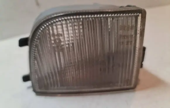 Volkswagen PASSAT B4 Front indicator light 3A0953155 8580511