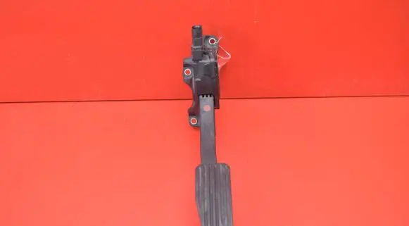 Volvo XC90 Accelerator throttle pedal 30715179