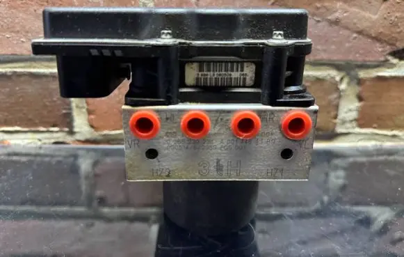 Mercedes-Benz Sprinter W906 ABS Pump A0014464189 0265230234