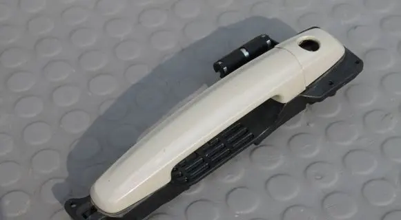 Suzuki Vitara (LY) Front door exterior handle KLAMKALPVITARA