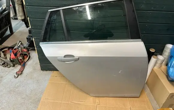 Opel Insignia A Rear door